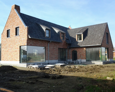 Op zoek naar een aannemer voor de bouw van uw nieuwe woning in Wingene?